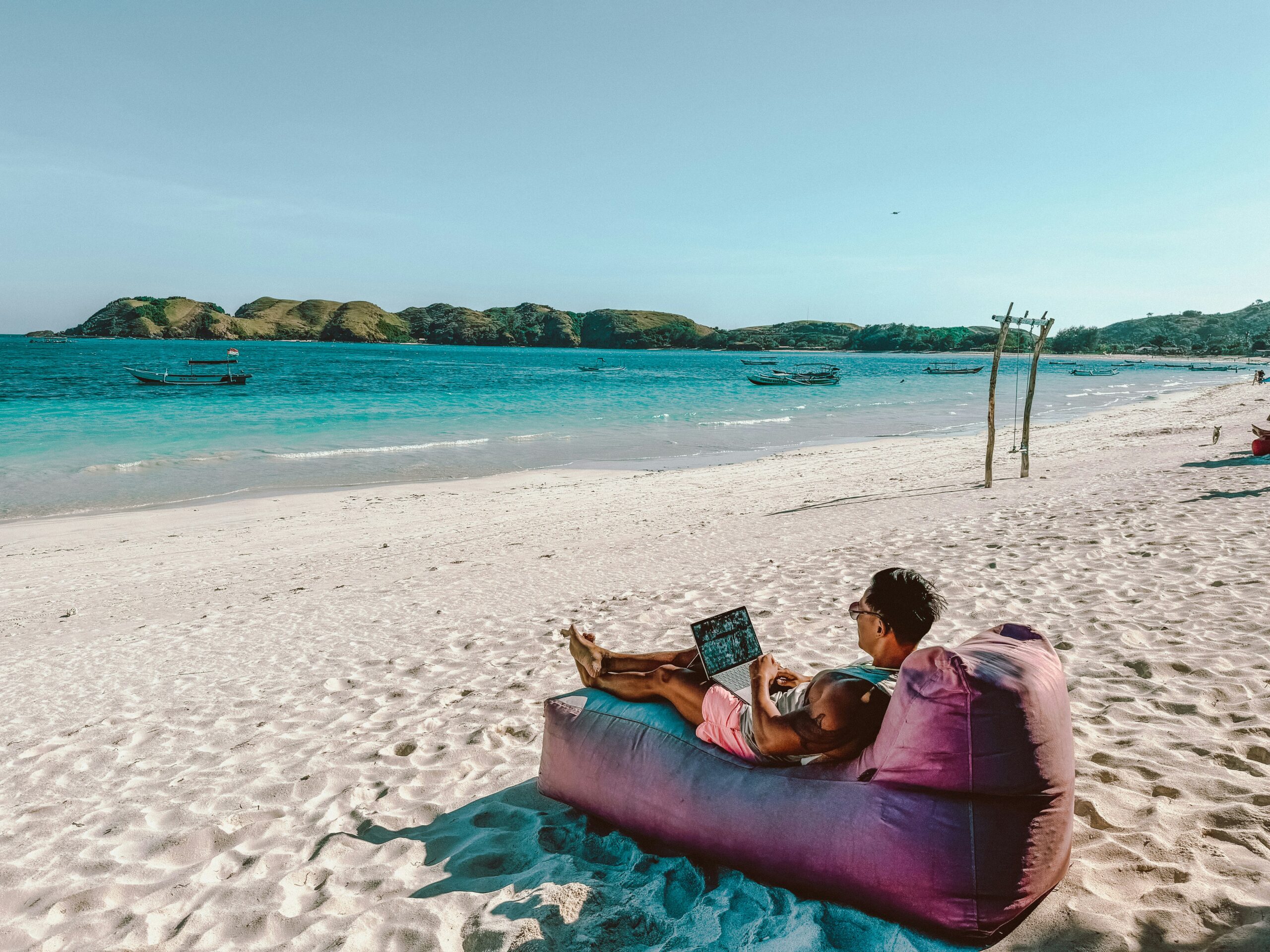 How to Plan a Trip While Maintaining Remote Work Hours